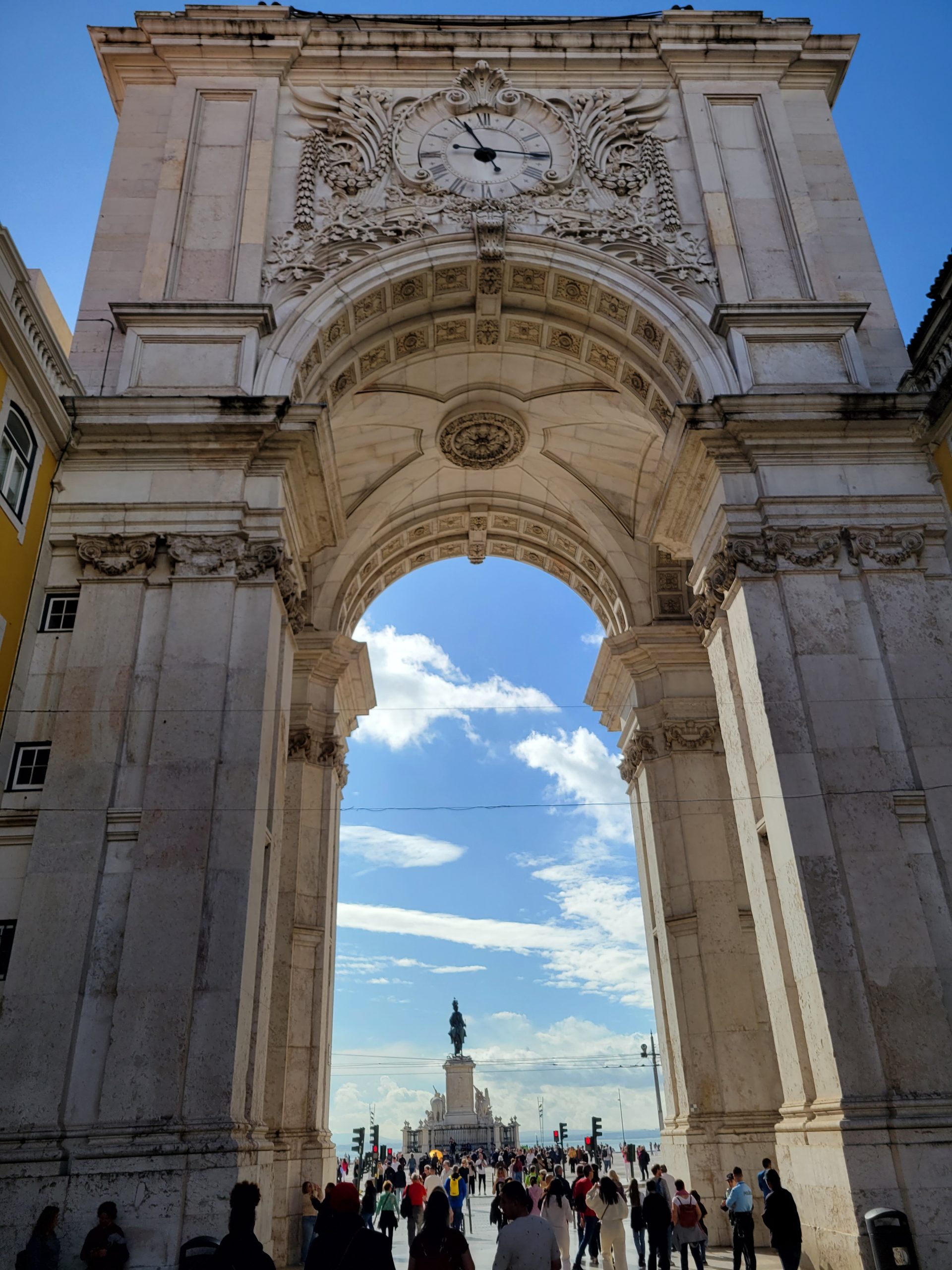 Arca do Rua Augusta, Lisbon's triumphal arch