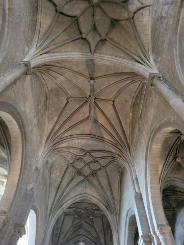 Ceiling arches