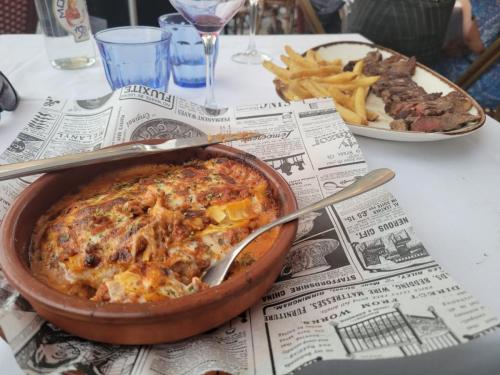 Lasagna and beef entrecote for dinner