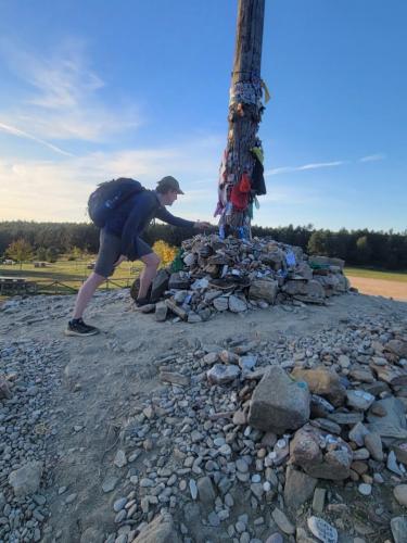 Placing his rock.