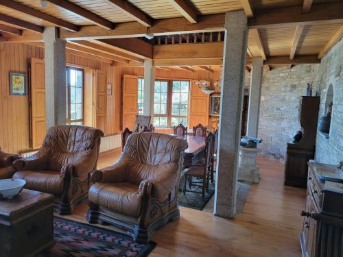 Living room/dining room