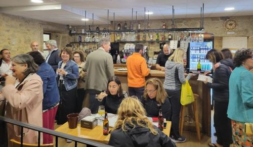 The front bar area of our dinner spot. That place was hoppin'!