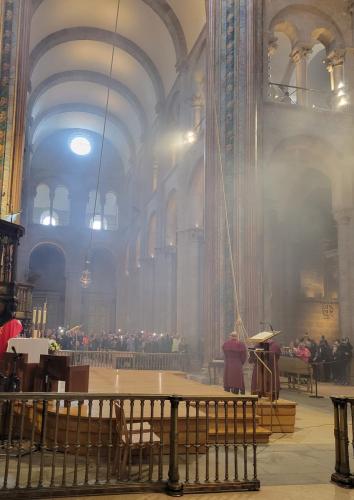 Swinging up in the other transept.